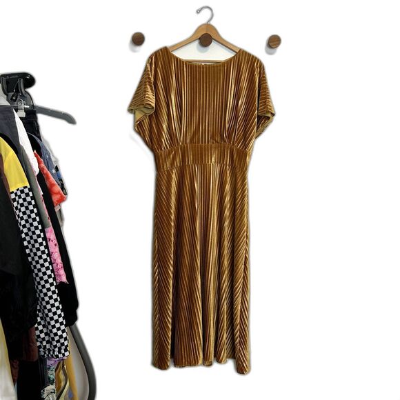 Alexia Admor Veronica Gold Pleated Velvet Midi Dress Lg Short Sleeve Boat Neck - Picture 15 of 16